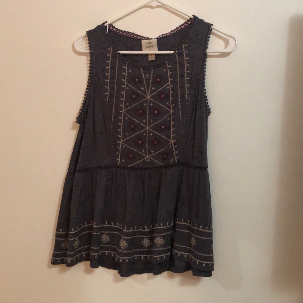 Knox Rose medium shirt